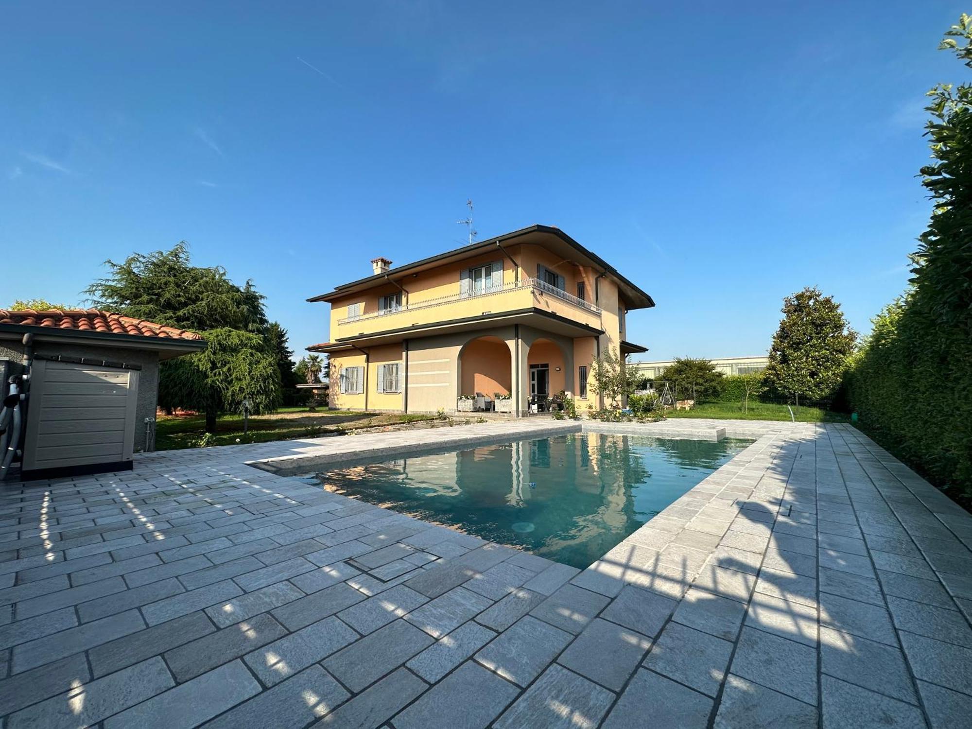 Villa 2 Cassano D'adda Ngoại thất bức ảnh